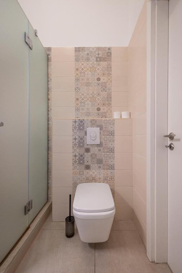 Central Grand Apartment With 5Bedrm 2Bathroom Budapest Exterior photo